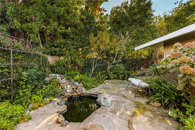 337 Vista Baya, Costa Mesa, CA 92627