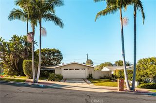 337 Vista Baya, Costa Mesa, CA 92627