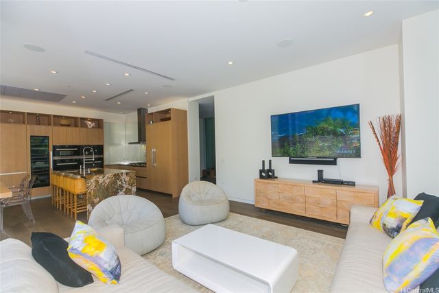 1118 Ala Moana Boulevard 2, Honolulu, HI 96814