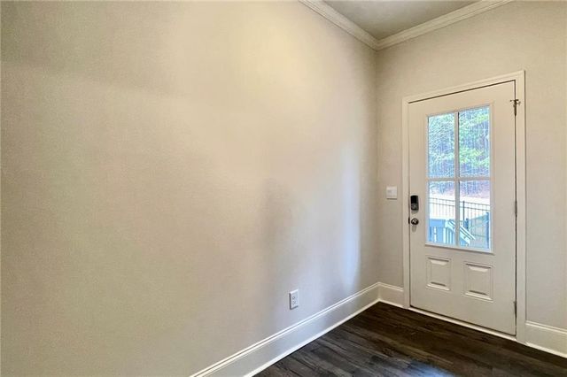 353 VISTA Lane, Woodstock, GA 30189