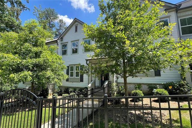 353 VISTA Lane, Woodstock, GA 30189