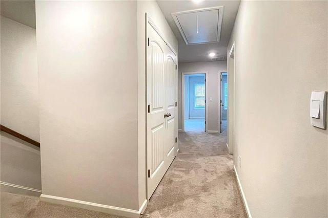 353 VISTA Lane, Woodstock, GA 30189