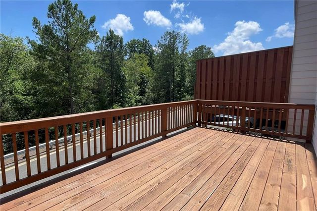 353 VISTA Lane, Woodstock, GA 30189