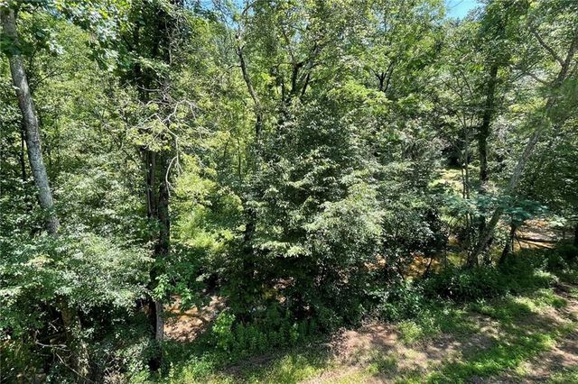 353 VISTA Lane, Woodstock, GA 30189