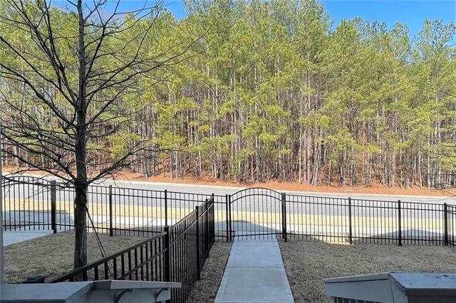 353 VISTA Lane, Woodstock, GA 30189