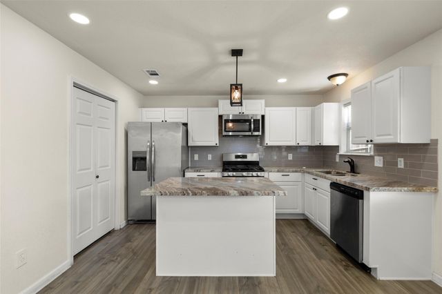 14106 Kinsbourne Lane, Houston, TX 77014