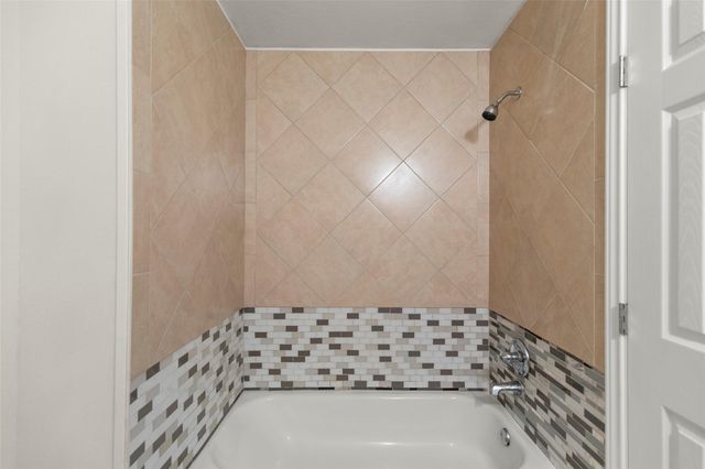 14106 Kinsbourne Lane, Houston, TX 77014