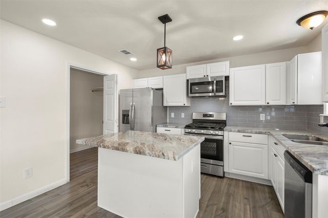 14106 Kinsbourne Lane, Houston, TX 77014