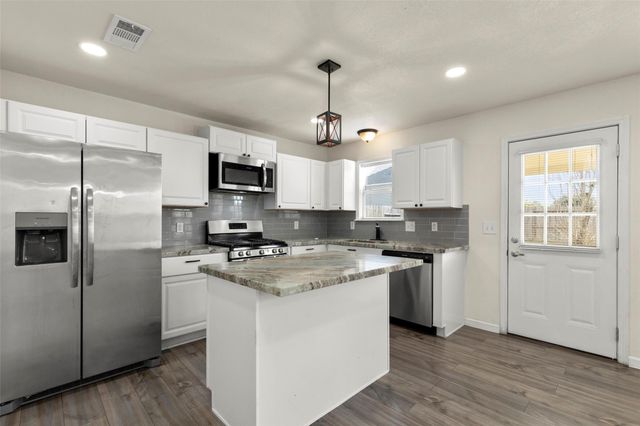 14106 Kinsbourne Lane, Houston, TX 77014