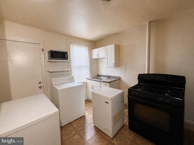 1546 N CAREY ST, Baltimore, MD 21217