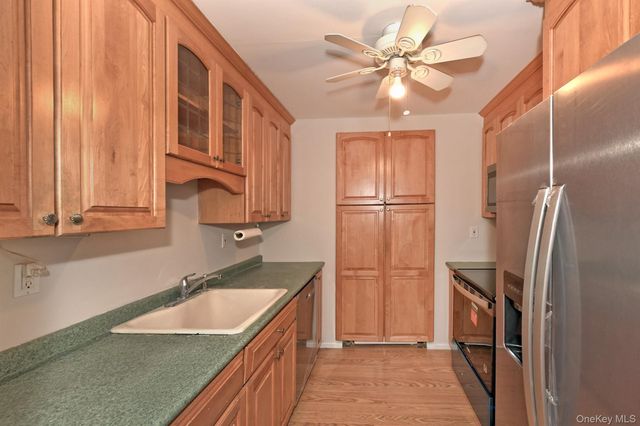 26 Richmond Boulevard 2A, Ronkonkoma, NY 11779