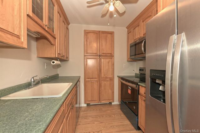 26 Richmond Boulevard 2A, Ronkonkoma, NY 11779