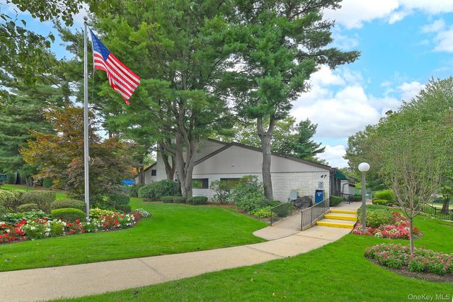 26 Richmond Boulevard 2A, Ronkonkoma, NY 11779