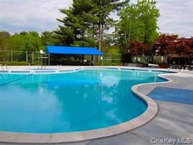 26 Richmond Boulevard 2A, Ronkonkoma, NY 11779