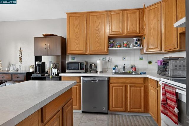 581 Price St, Daly City, CA 94014