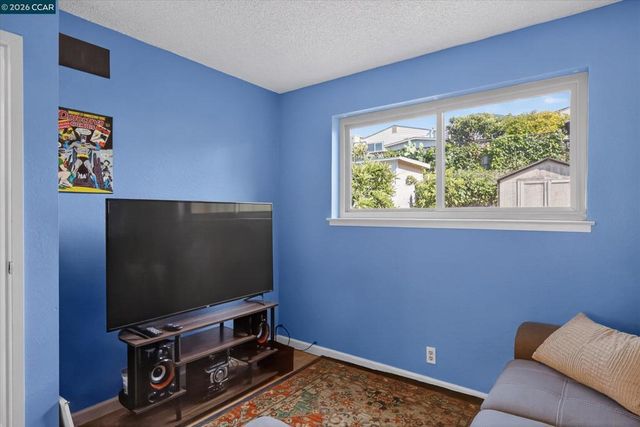 581 Price St, Daly City, CA 94014
