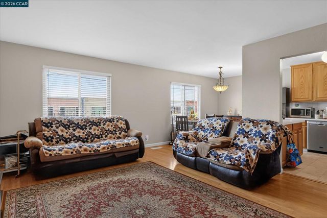 581 Price St, Daly City, CA 94014