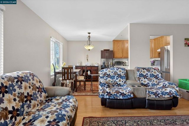 581 Price St, Daly City, CA 94014