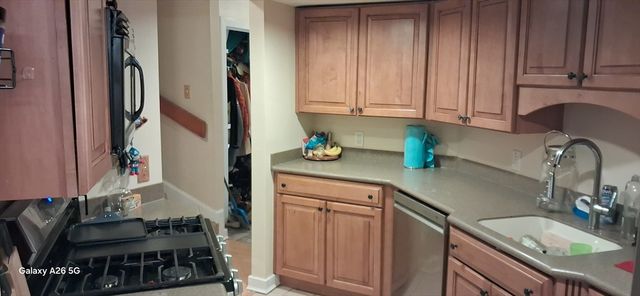 110 Dean 98, Taunton, MA 02780