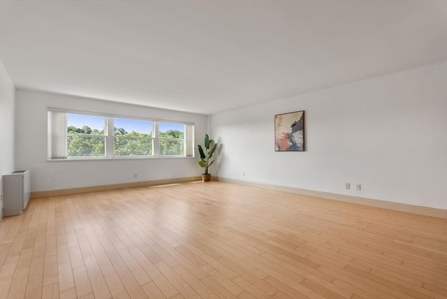 1600 Beacon St 902, Brookline, MA 02446