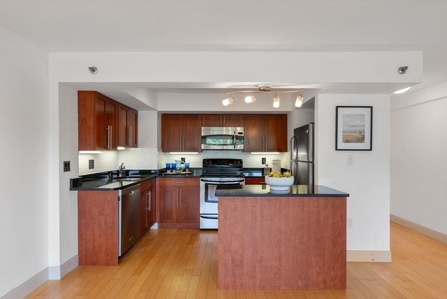 1600 Beacon St 902, Brookline, MA 02446
