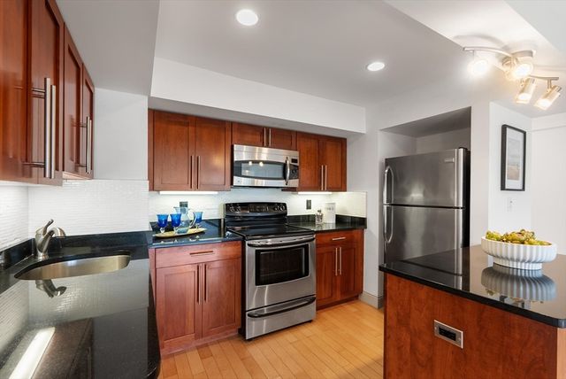 1600 Beacon St 902, Brookline, MA 02446