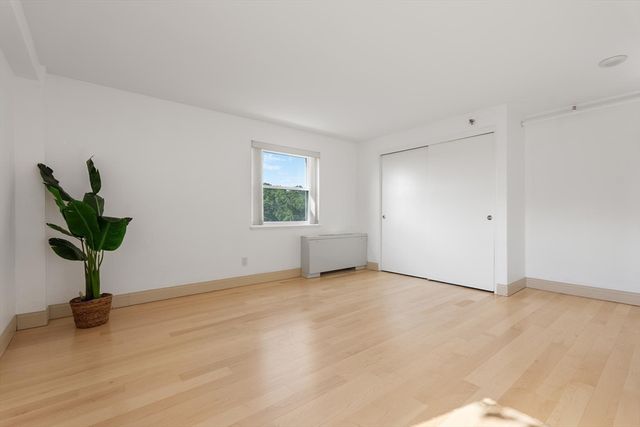 1600 Beacon St 902, Brookline, MA 02446