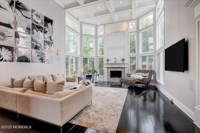 11 Hemingway Court, Morganville, NJ 07751