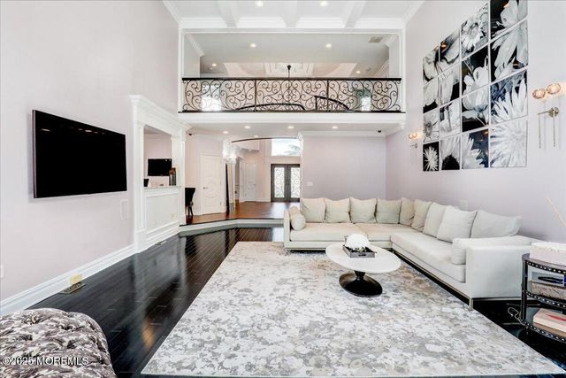 11 Hemingway Court, Morganville, NJ 07751