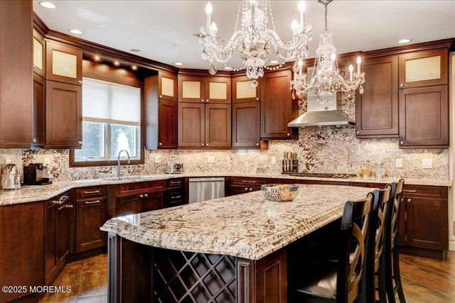 11 Hemingway Court, Morganville, NJ 07751