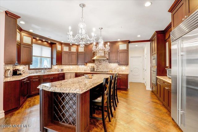 11 Hemingway Court, Morganville, NJ 07751
