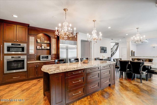 11 Hemingway Court, Morganville, NJ 07751