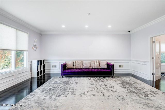 11 Hemingway Court, Morganville, NJ 07751