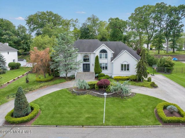 11 Hemingway Court, Morganville, NJ 07751