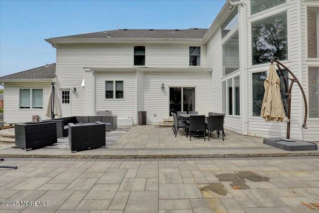 11 Hemingway Court, Morganville, NJ 07751