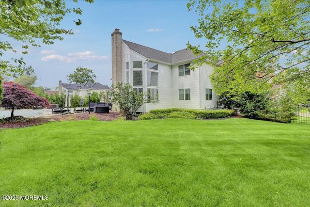 11 Hemingway Court, Morganville, NJ 07751
