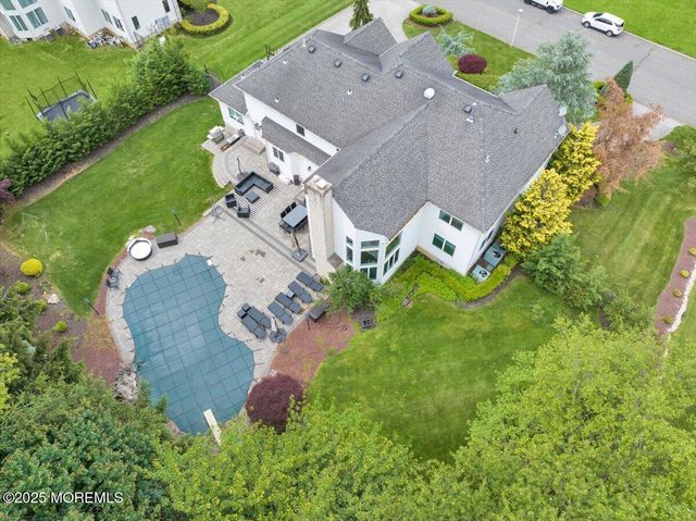 11 Hemingway Court, Morganville, NJ 07751