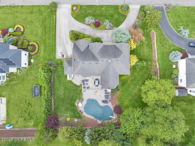 11 Hemingway Court, Morganville, NJ 07751