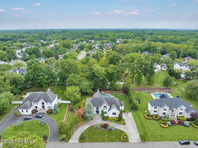 11 Hemingway Court, Morganville, NJ 07751