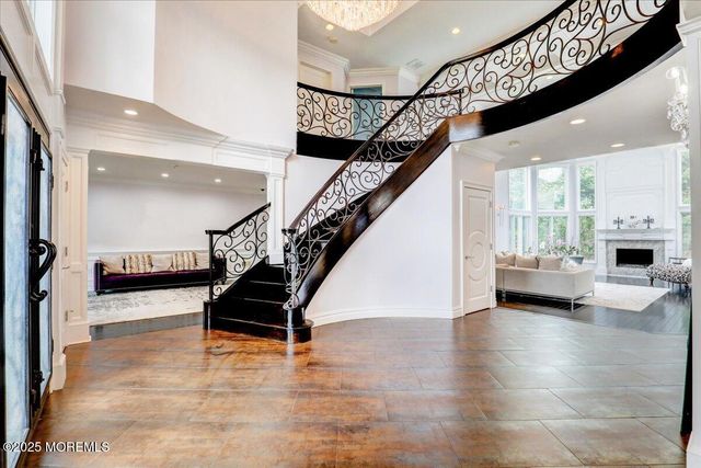 11 Hemingway Court, Morganville, NJ 07751