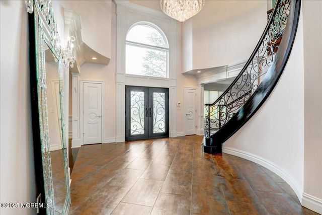 11 Hemingway Court, Morganville, NJ 07751