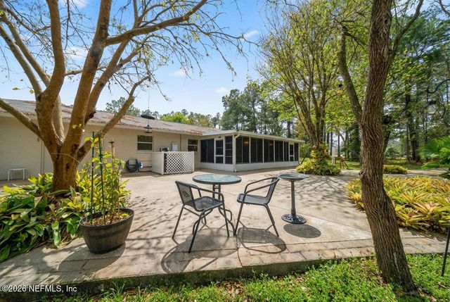 118 W CAMELOT Drive -, Palatka, FL 32177