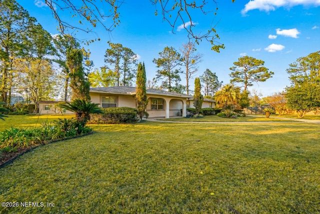 118 W CAMELOT Drive -, Palatka, FL 32177