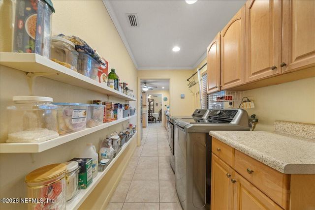 118 W CAMELOT Drive -, Palatka, FL 32177