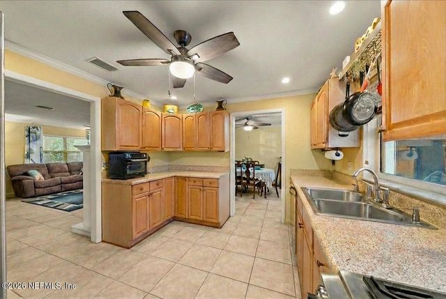 118 W CAMELOT Drive -, Palatka, FL 32177