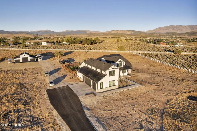 1409 Hunters Point Drive, Gardnerville, NV 89410