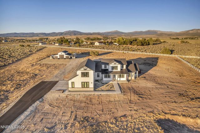 1409 Hunters Point Drive, Gardnerville, NV 89410