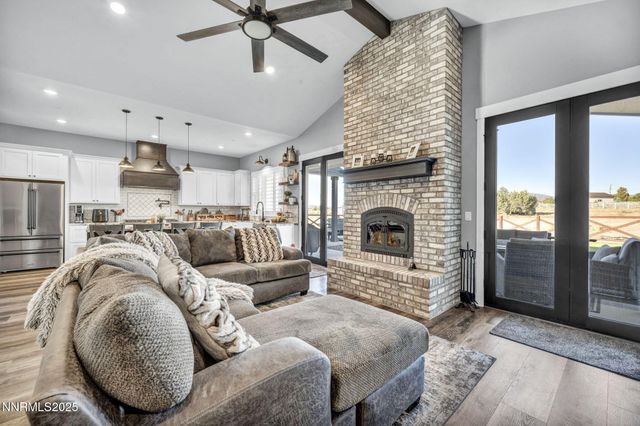 1409 Hunters Point Drive, Gardnerville, NV 89410