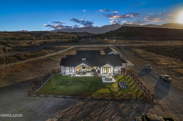 1409 Hunters Point Drive, Gardnerville, NV 89410