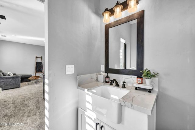 1409 Hunters Point Drive, Gardnerville, NV 89410